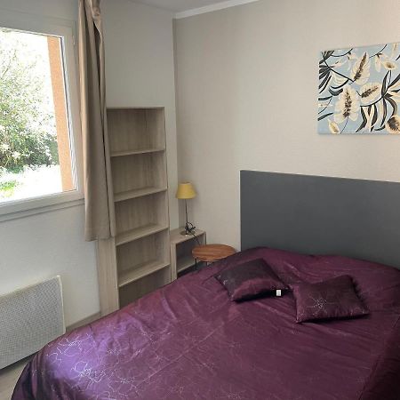 Le Voilier. Honfleur T2 Dans Residence Avec Piscine Équemauville Exteriör bild