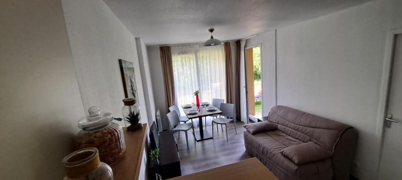 Le Voilier. Honfleur T2 Dans Residence Avec Piscine Équemauville Exteriör bild